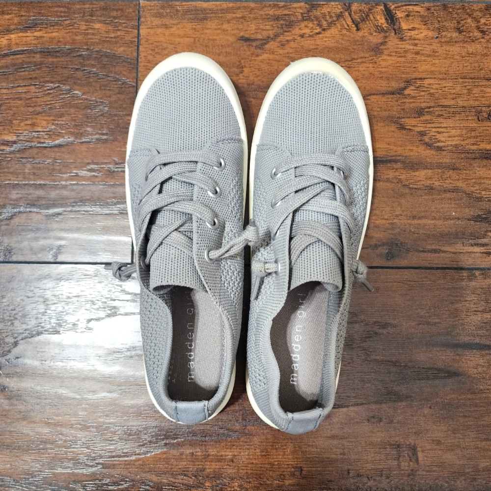 Madden Girl Sneakers Size 6